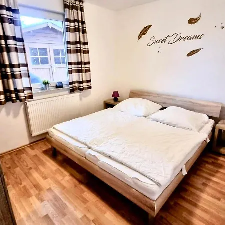 Seeurlaub Müritz - Pinus Eg Mit Sauna, Nur 300 M Zum Apartamento Röbel