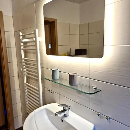 Seeurlaub Müritz - Pinus Eg Mit Sauna, Nur 300 M Zum * Röbel