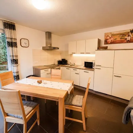 Seeurlaub Müritz - Pinus Eg Mit Sauna, Nur 300 M Zum Röbel